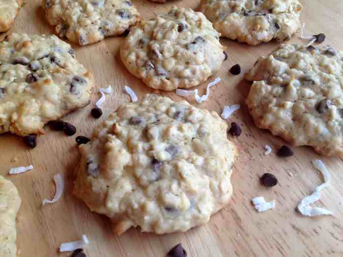 Coconut yoghurt cookies