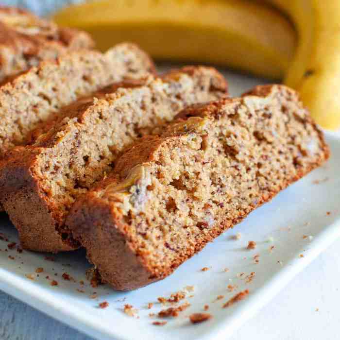 Banana bread with oats and honey