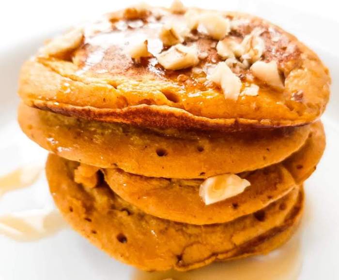 Healthy pumpkin pancakes