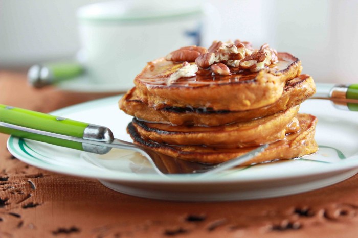 Healthy pumpkin pancakes