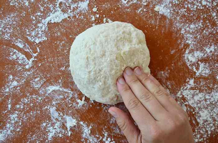 Dough yeast without powder