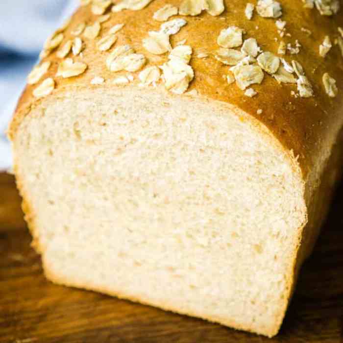 Oatmeal sandwich bread