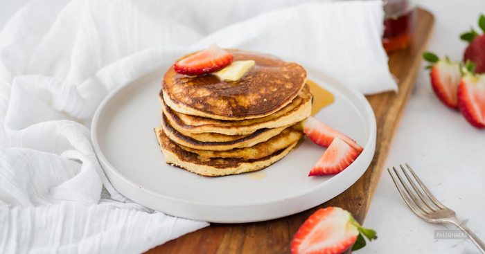 Pancakes coconut flour low carb healthy pancake recipe wellplated tender protein these gluten delightfully incarnation mighty packed breakfast pretty but