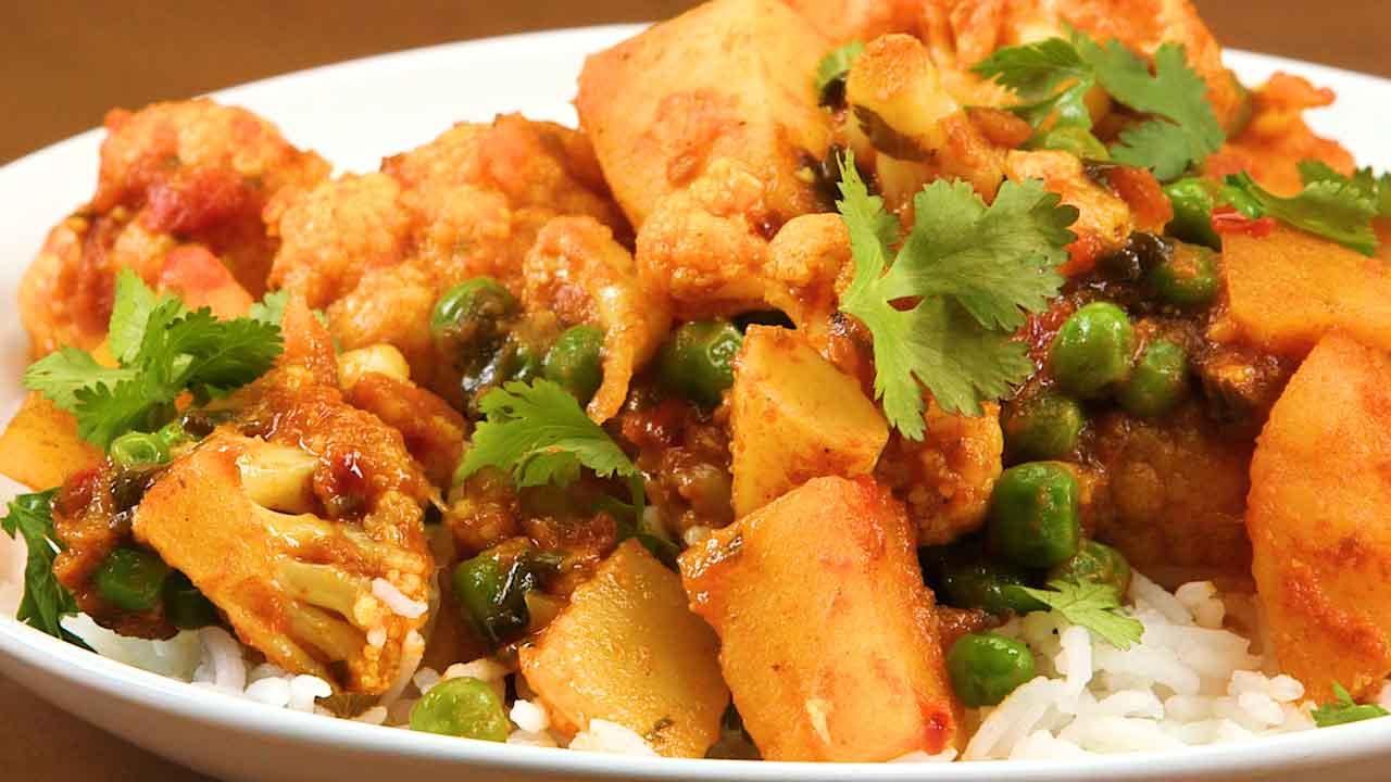 Cauliflower curry potato pea easy recipe potatoes indian recipes taste gobi aloo au