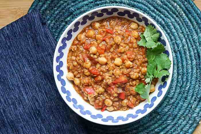 Curried lentils and chickpeas