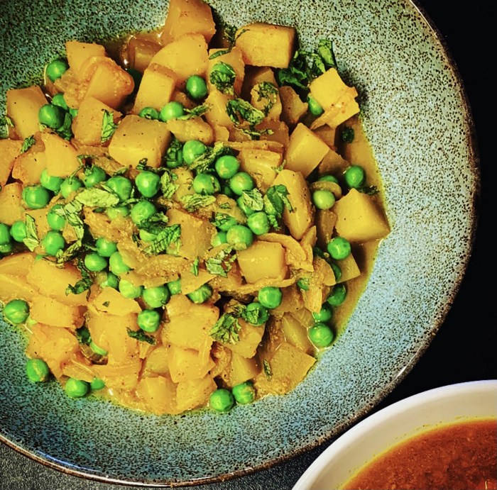 Potato peas curry