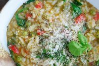 Slow cooker vegetable risotto