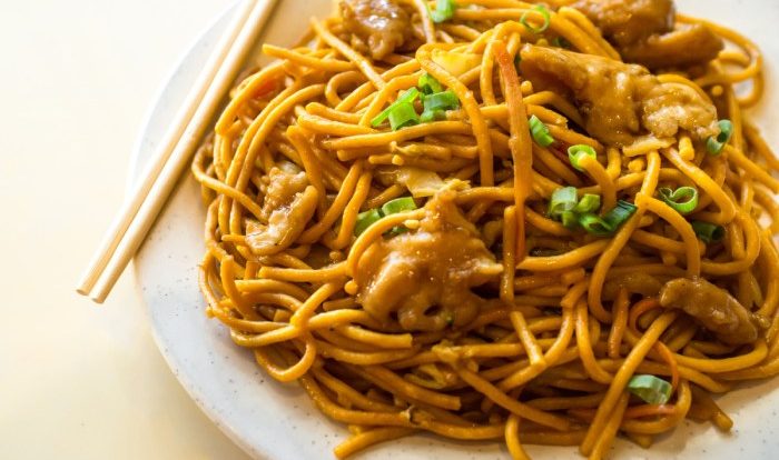 Vegetarian sweet and sour noodles