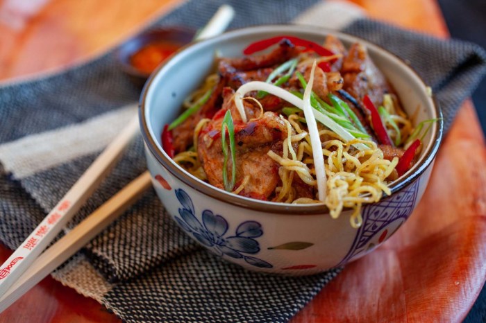 Vegetarian sweet and sour noodles